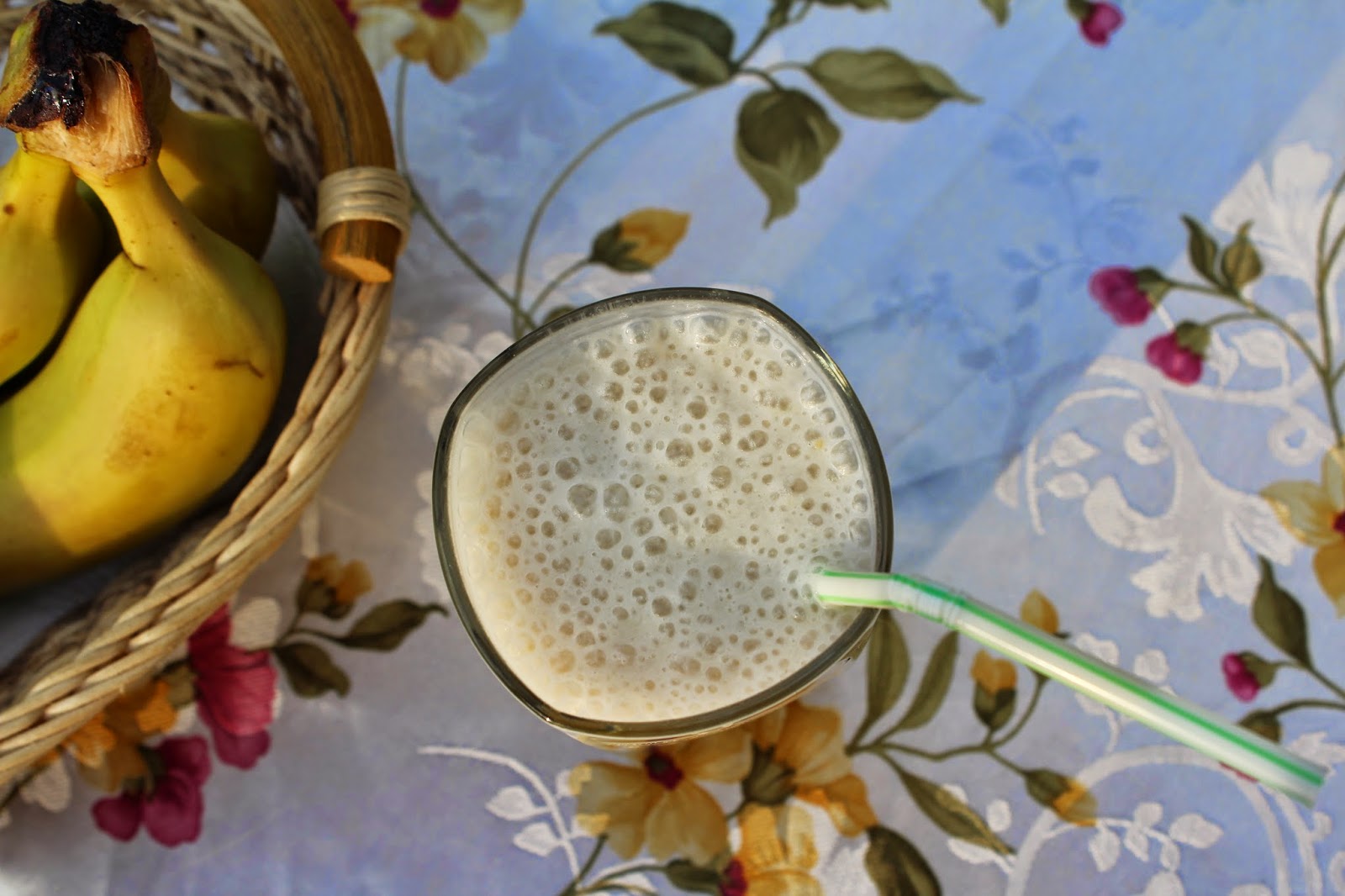 koktajl bananowy z lodami - przepis